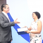 Foto 4 – Los presidentes saliente y entrante de BASC Dominicana, Erik Alma y July de la Cruz