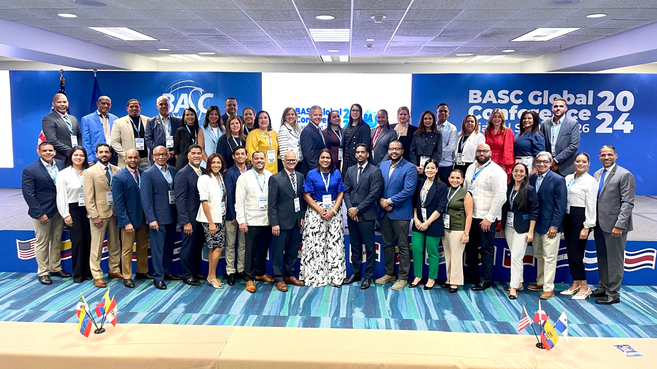 Representantes de empresas y autoridades de RD en el Congreso Mundial BASC