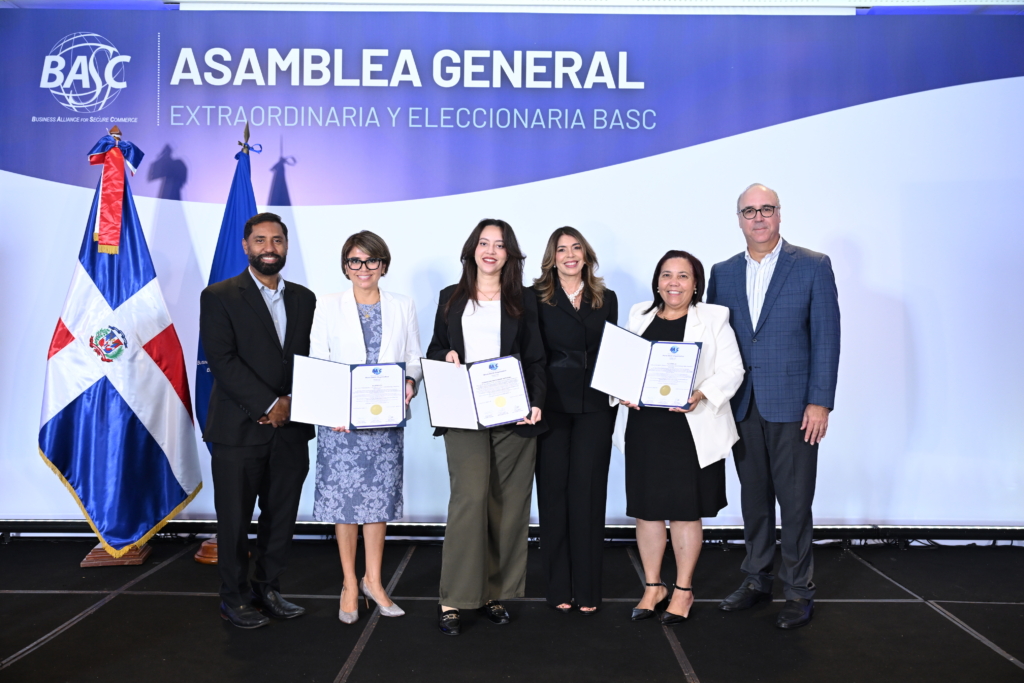 Asamblea General BASC Dominicana - Entrega de Certificado - DMW - A24