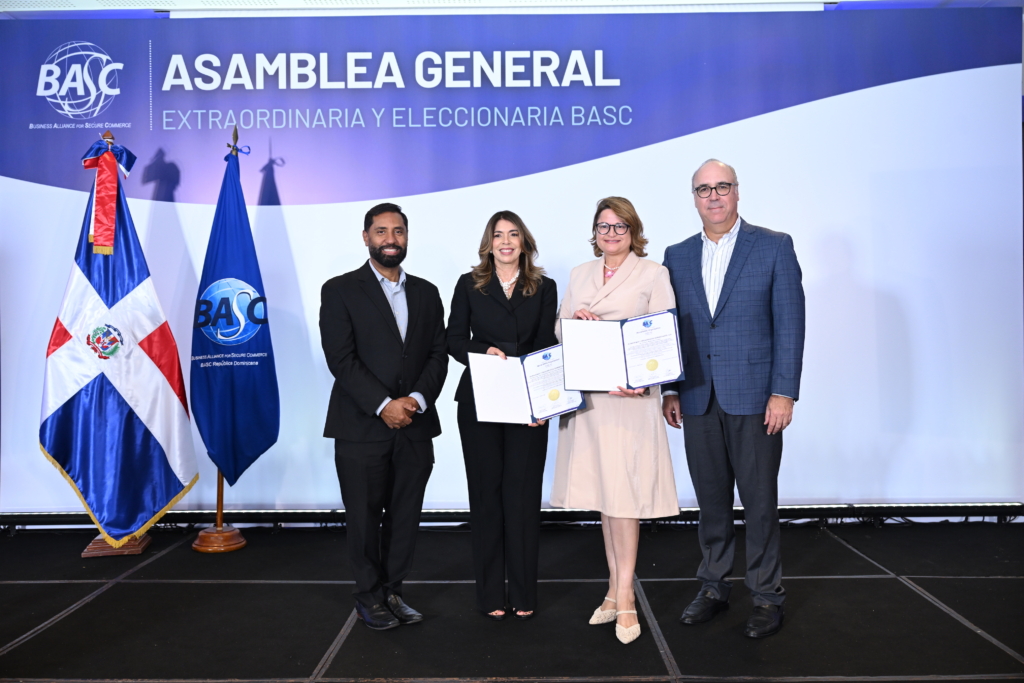 Asamblea General BASC Dominicana - Entrega de Certificado - ALFRIDOMSA