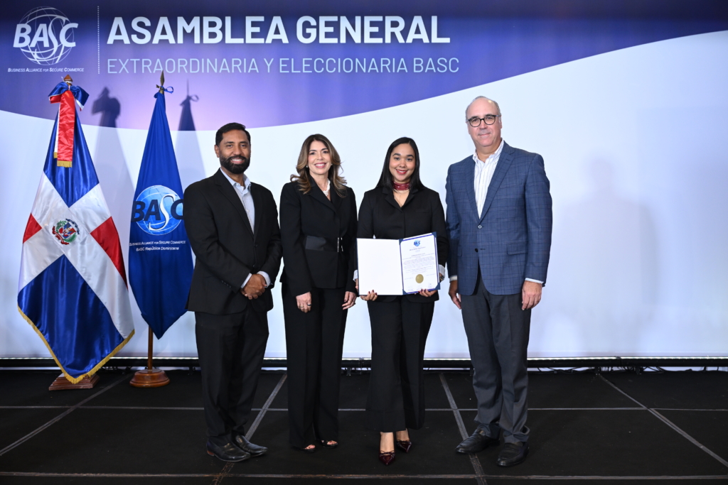Asamblea General BASC Dominicana - Entrega de Certificado - Interlogística