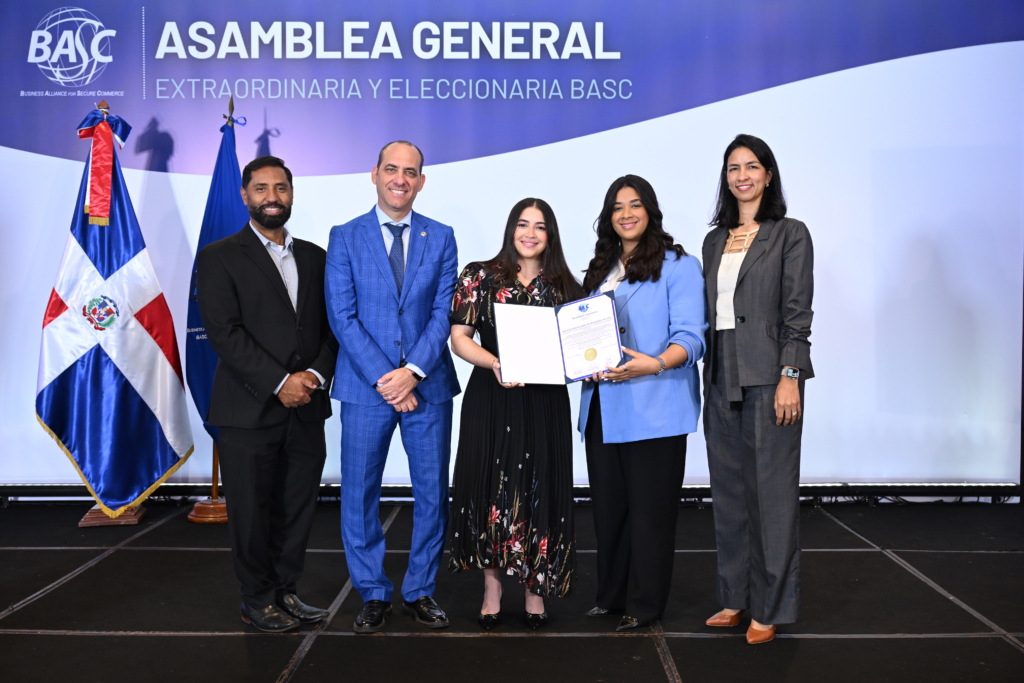 Asamblea General BASC Dominicana - Entrega de Certificado - Servicio Especializado de Seguridad USP