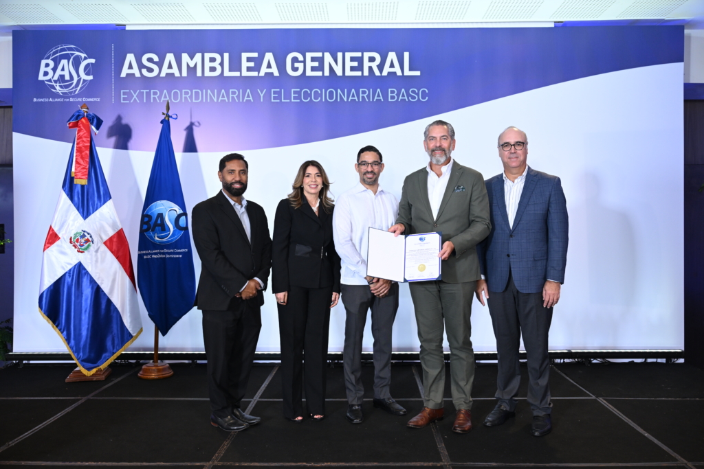 Asamblea General BASC Dominicana - Entrega de Certificado - DPH